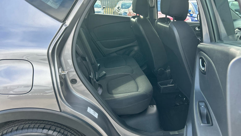 Renault Captur 0.9 TCE 90 Play 5dr Petrol Hatchback